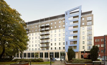 Hotels Near Rhs Garden Wisley Best Accommodation Deals Hotels Near Rhs Garden Wisley Best Accommodation Deals
