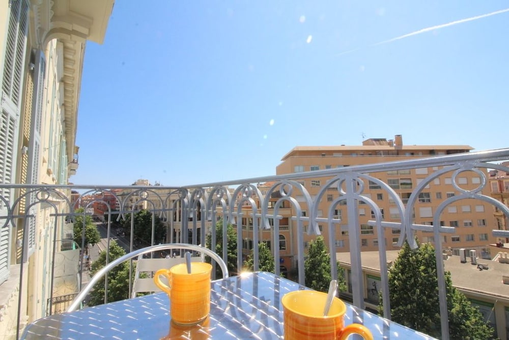 Book Nice Booking Victoire Mena Balcon In Hotels Nice Booking Victoire Mena Balcon Apartment 1 Bedroom Balcony