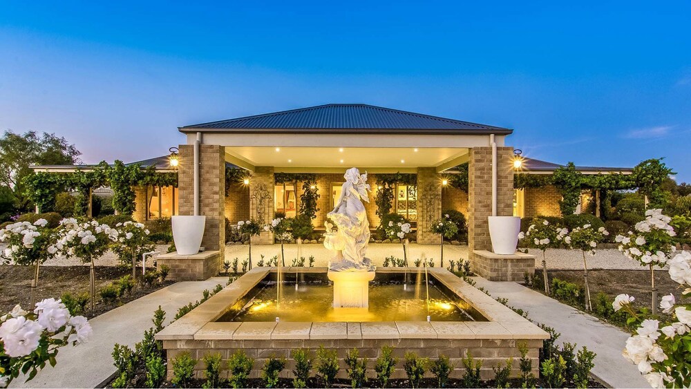 La Bella Vita Geelong Australia Geelong Hotel Discounts Hotels Com