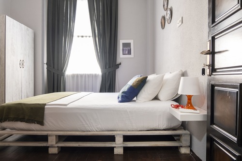 Book In House Hostel In Izmir Hotels Com