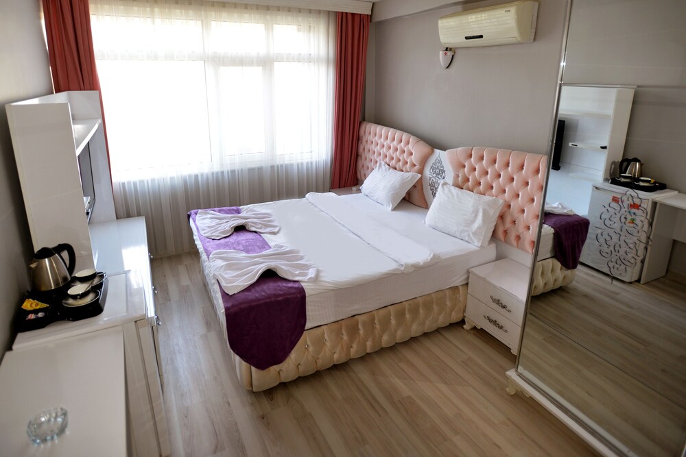 Book Palmiye Suit In Istanbul Hotels Com