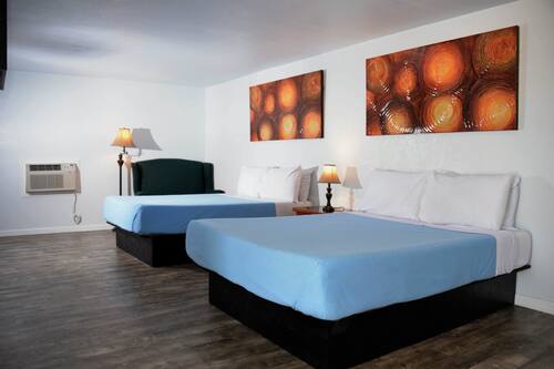Book The Oakwood Inn In Sterling Hotels Com Book The Oakwood Inn In Sterling Hotels Com