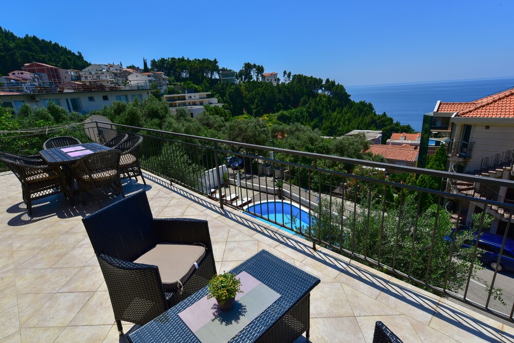 Book Apartments Kentera In Sveti Stefan Hotels Com