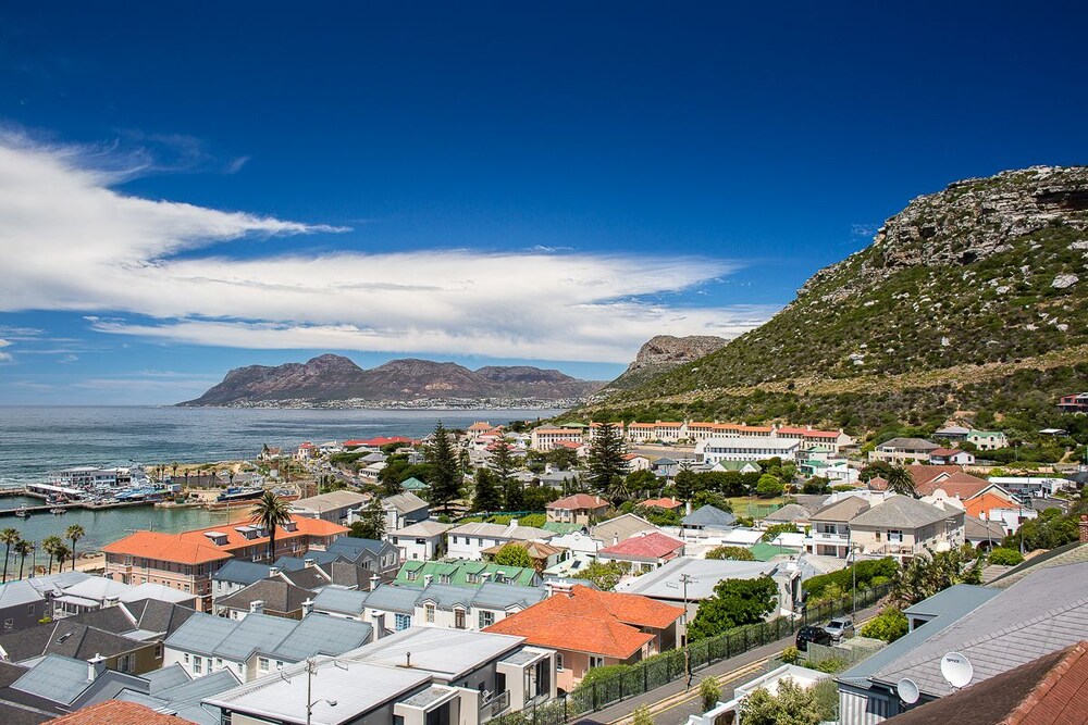 Kalk Bay Apartments, Cape Town Info, Photos, Reviews Book at