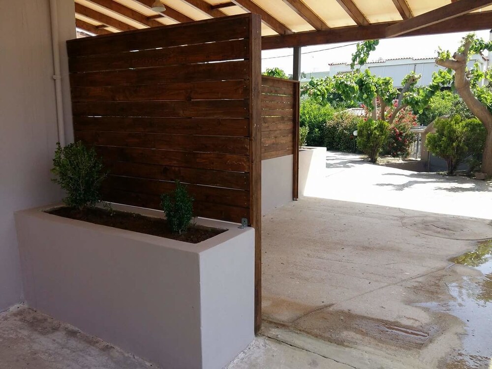 Petries Studios Kymh Aliberi Hotels Com