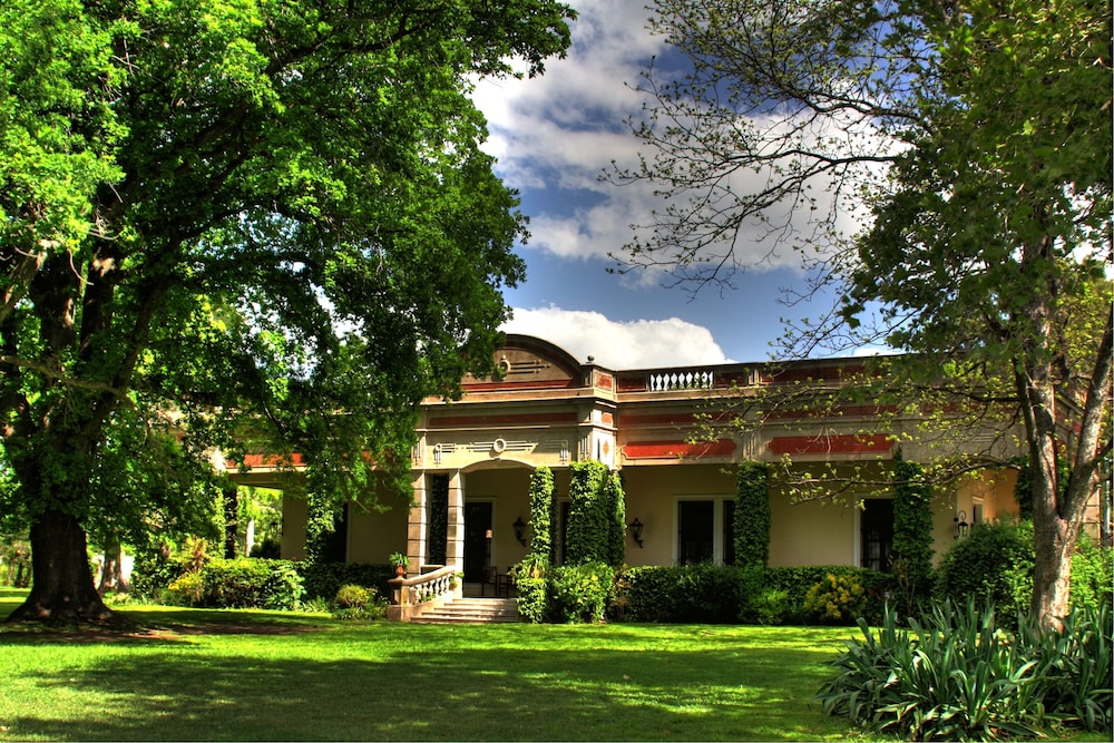 에스탄시아 엘 옴부 데 아레코 (Estancia El Ombu de Areco) (산안토니오 데 아레코, 아르헨티나) &PricesFrom 부터 | 호텔스닷컴 산안토니오... 