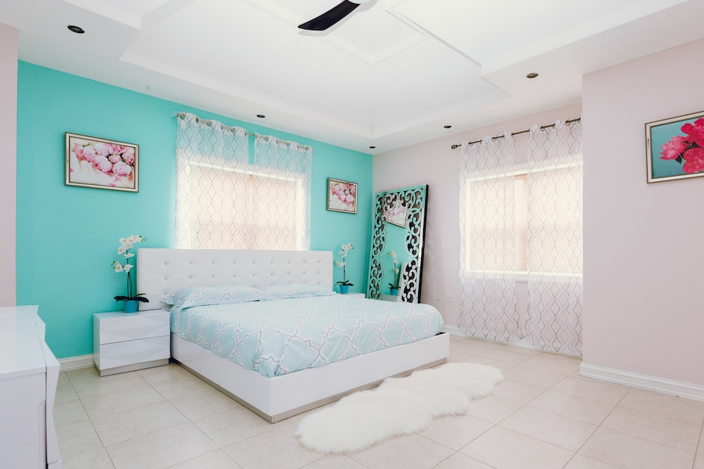 Book Sparkle Luxury In Kingston Hotels Sparkle Luxury Kingston