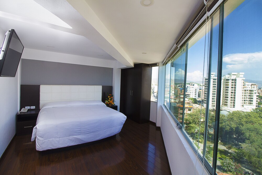 Apart Hotel Regina En Cochabamba Hotels Com