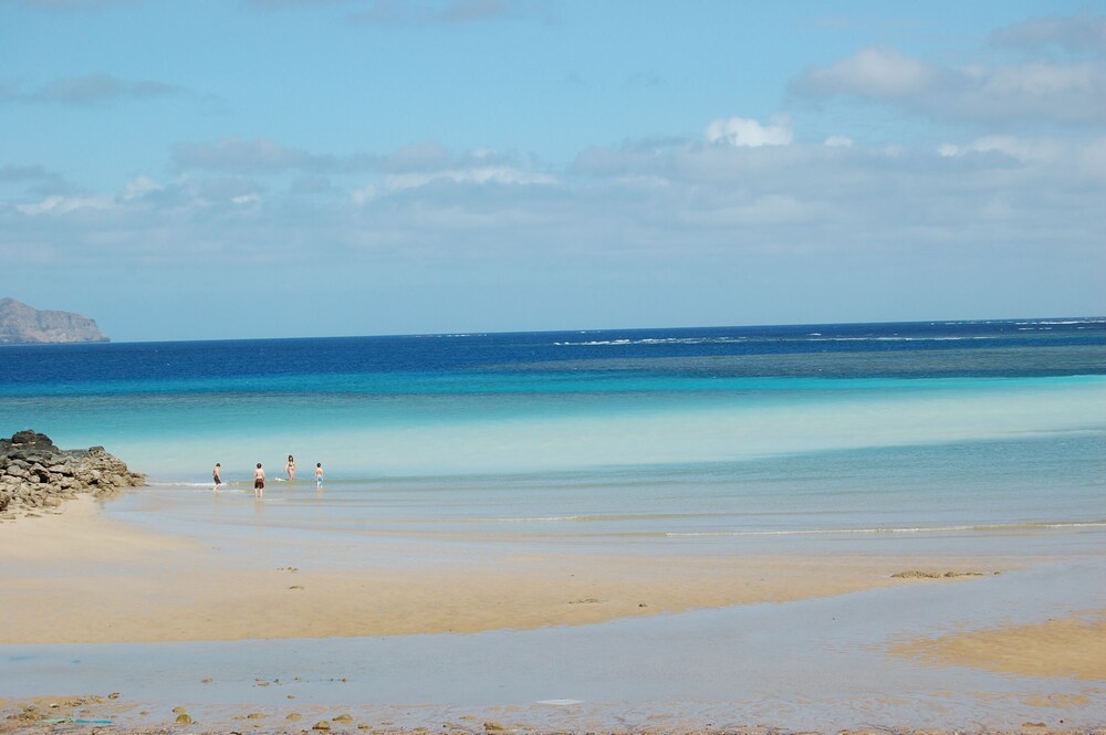 莫埃利岛拉卡小屋旅馆