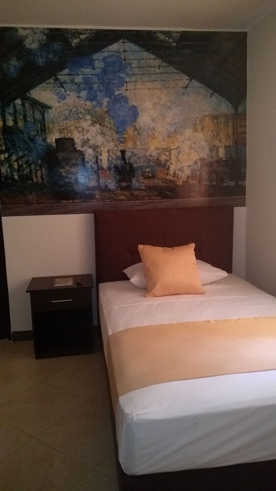 卡利莫内特酒店