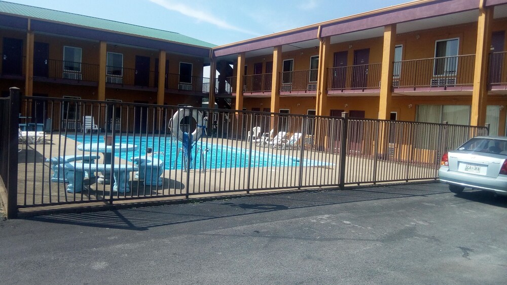 Book Travelers Inn In Elizabethton Hotels Travelers Inn Elizabethton