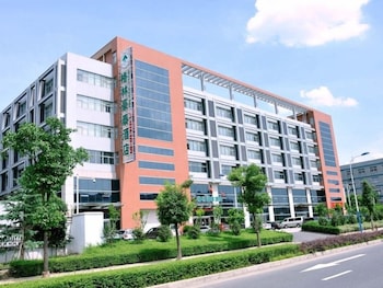 Picture of GreenTree Inn Changzhou North Qingyang Road Hotel in Changzhou