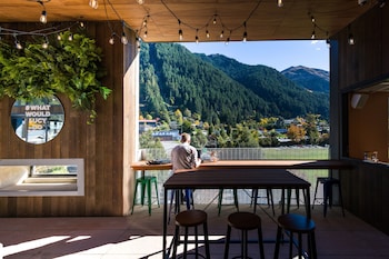 284 Queenstown Hotel Last Minute Deals S Picture Of Jucy Snooze Queenstown In