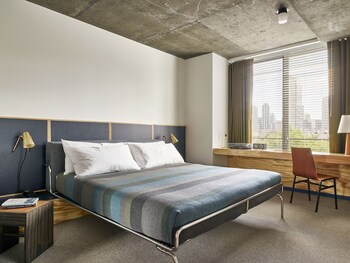 Top 10 Chicago Hotels Near United Center Illinois
