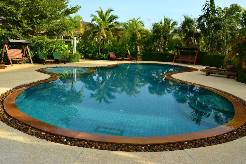 查龙优瓦迪度假村酒店