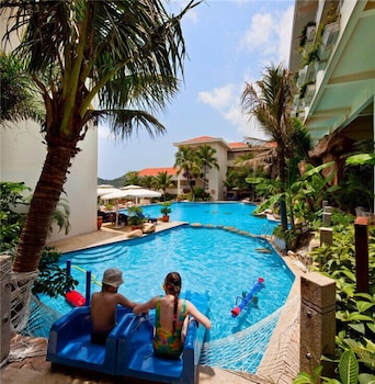 15 Closest Hotels To Duty Free Shop In Jiyang Hotelscom - 