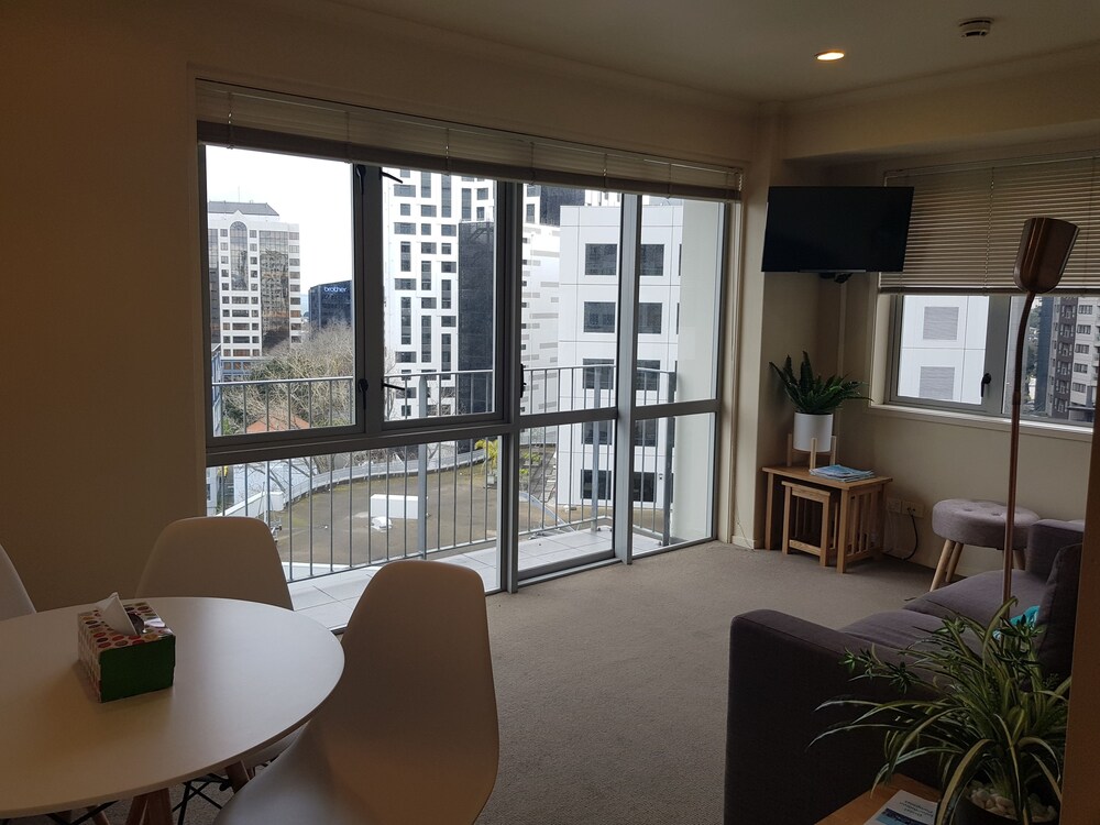 Book Inner City Two Bedroom Apartment In Auckland Hotels Com