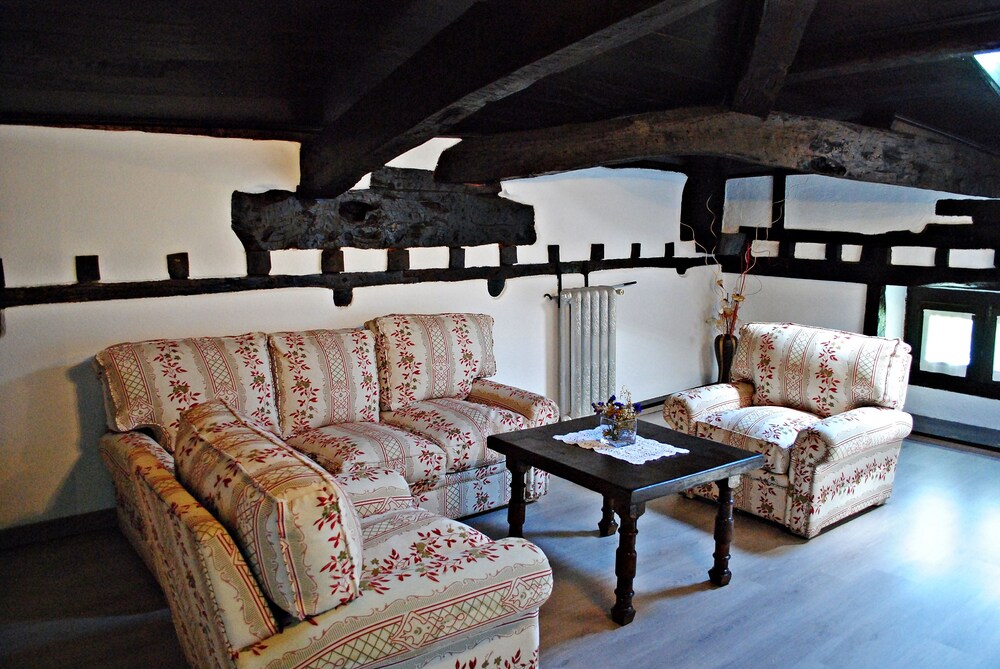 Hosteria De Quijas En Reocin Hoteles Com