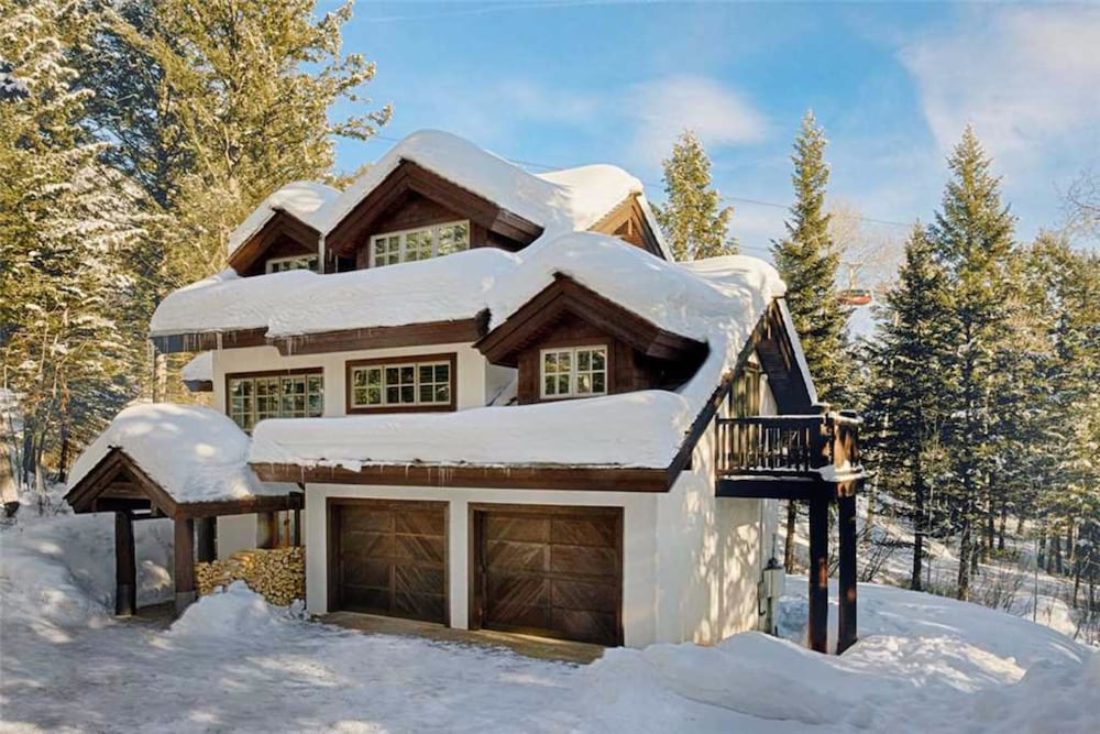 Jackson Hole ski packages Phoenix House by JHRL