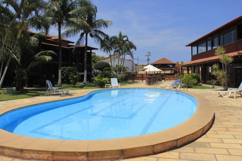 杰里巴距海滩 100 米公寓酒店, buzios, 室外游泳池