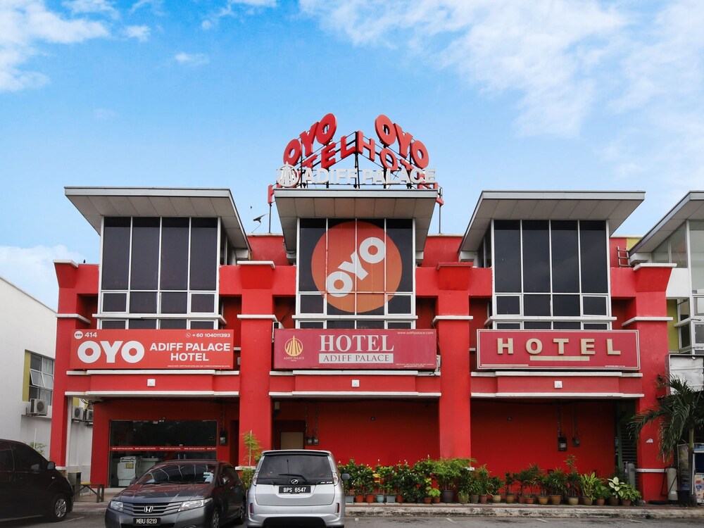 Book OYO 414 Adiff Palace Hotel in Sepang  Hotels.com