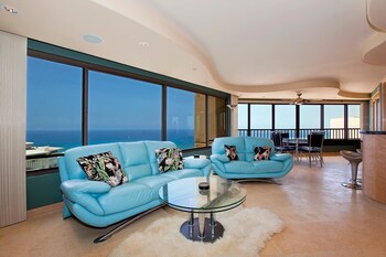 Top 10 Honolulu Hotels Near Ala Moana Center Hawaii