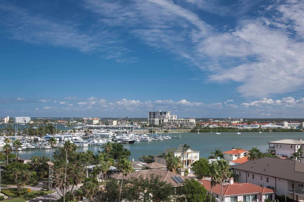 Book SpringHill Suites by Marriott Clearwater Beach in Clearwater Beach