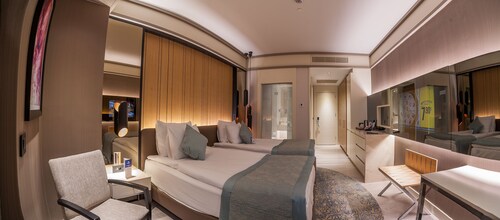 أحجز أفضل الفلل والفنادق بمسبح في قونيا