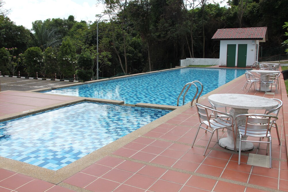 Beruang Hill Resort Malacca City Updated Price Reviews Hd Photos Hotels Com