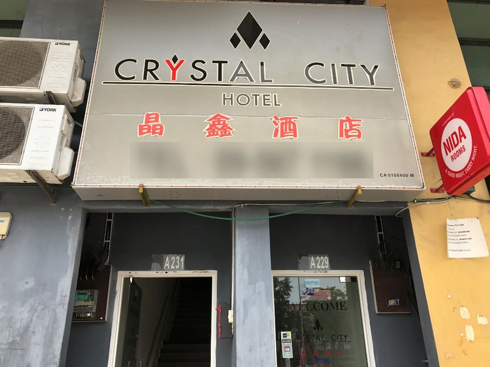 Crystal City Hotel In Kuantan Book On Hotels Crystal City Hotel Kuantan Entrance