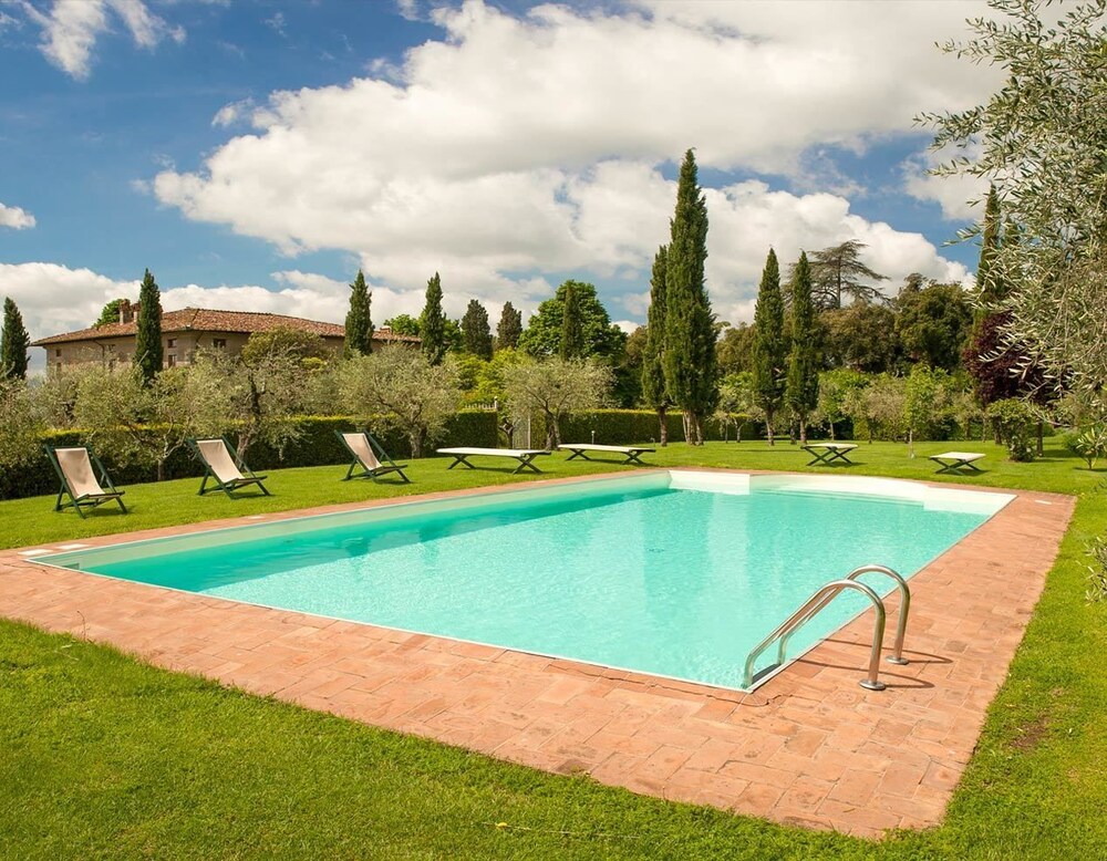 菲尼乐家庭旅馆, 卡潘诺里, 室外游泳池