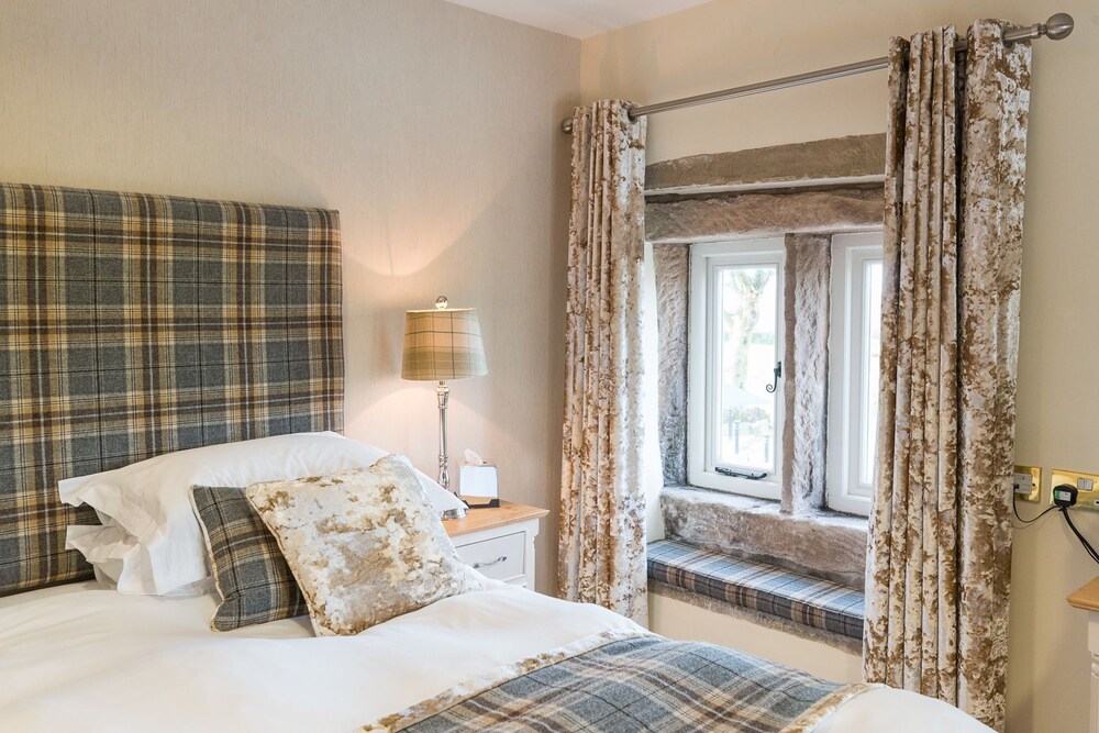 Book The Alma Inn In Colne Hotels The Alma Inn Colne Double Room Guest