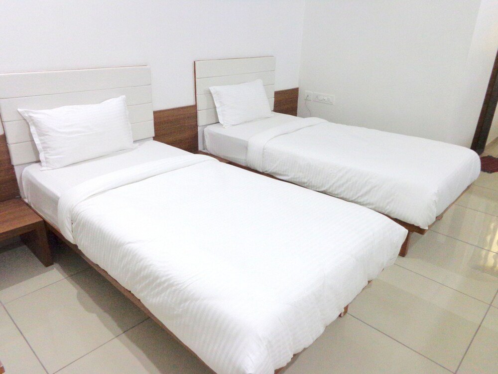 海伦智选假日酒店, 艾哈迈达巴德, 奢华双人房/双床房, 1 张双人床