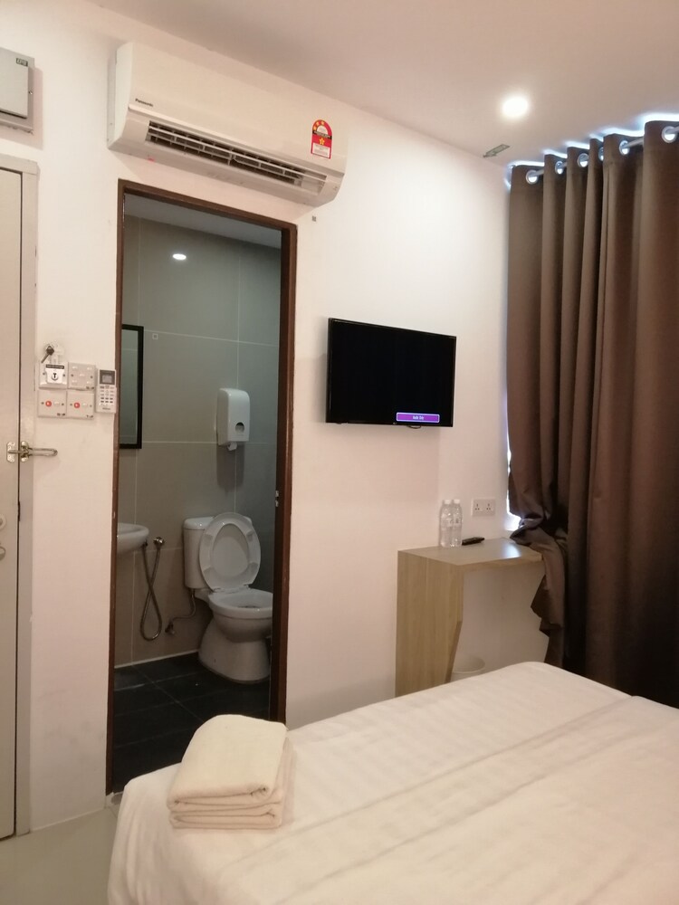 Book Place2stay Simpang Tiga In Kuching Hotels Com