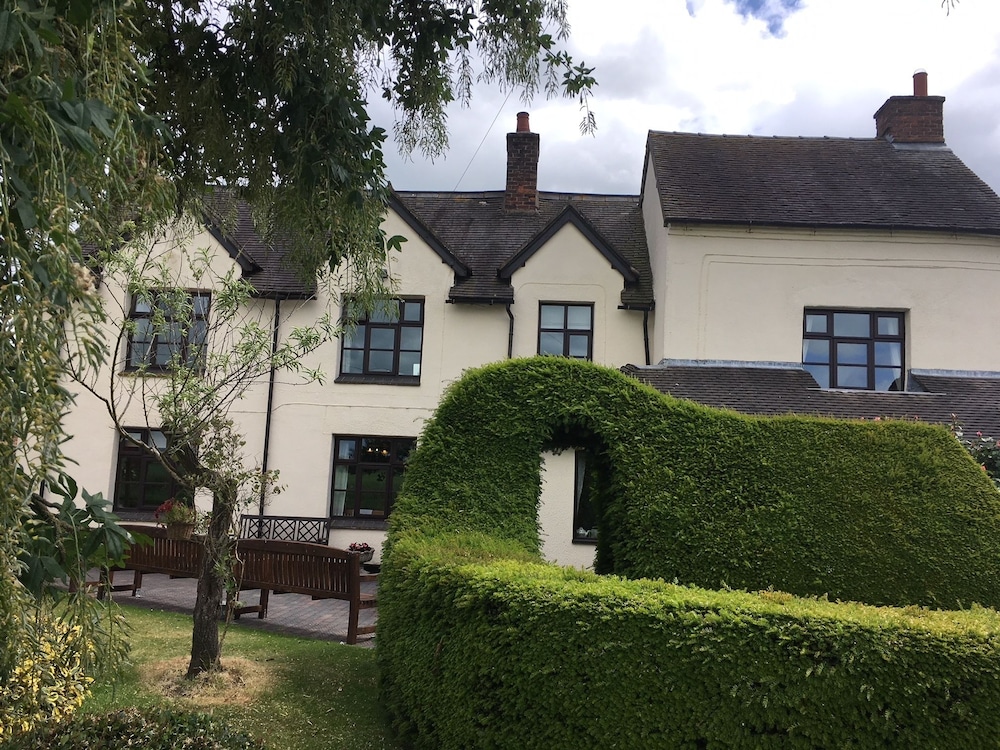 Marsh Farm Rugeley Info Photos Reviews Book At Hotels Com Marsh Farm Rugeley