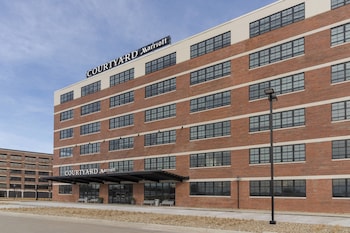 15 Closest Hotels To University Of Northern Iowa In Cedar Falls 15 Closest Hotels To University Of Northern Iowa In Cedar Falls