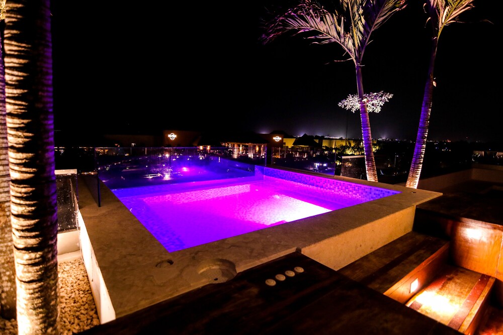Beach Rock Condo Boutique Punta Cana Info Photos Reviews Book Beach Rock Condo Boutique Punta Cana Outdoor Pool