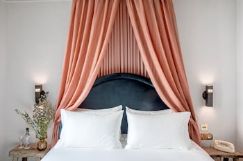 late deals paris hotels