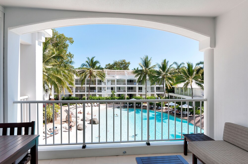 Elysium The Beach Club In Palm Cove Hotels Elysium The Beach Club Palm Cove
