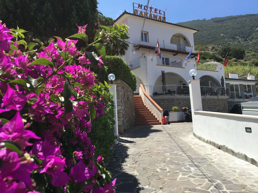 Book Hotel Bahamas in Isola del Giglio | Hotels.com Book Hotel Bahamas in Isola del Giglio | Hotels.com