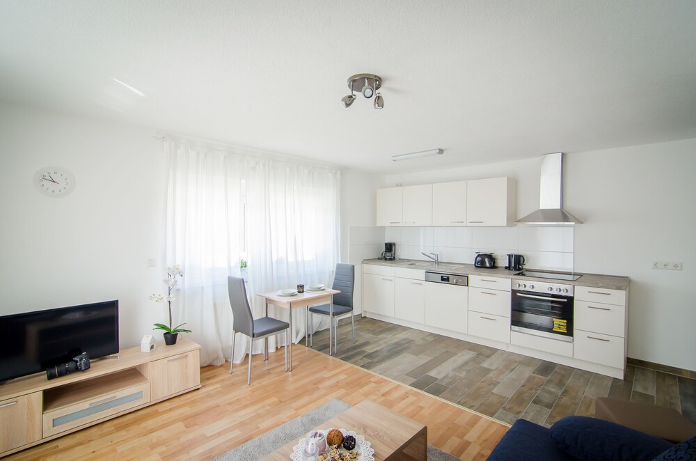 Bb Apartment Boeblingen Germany Boeblingen Hotel Discounts Hotels Com