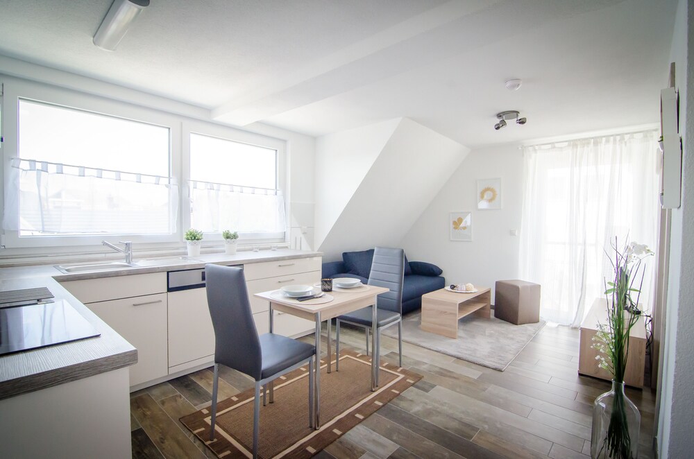 Bb Apartment Boeblingen Germany Boeblingen Hotel Discounts Hotels Com