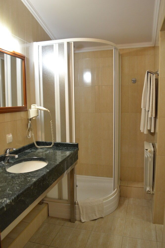 ホテル ストライク ビニツァ の宿泊予約 ホテルズドットコム