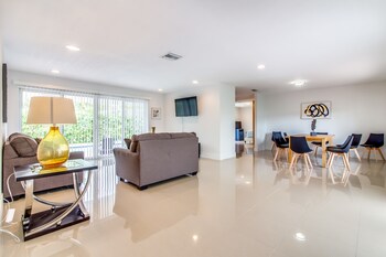 Top 10 Hotels In North Miami Beach Florida Villas In North Miami Beach