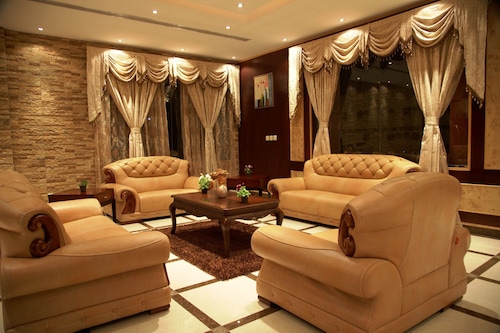 احجز فنادق قريبة من غرناطة في الرياض موقع hotels com