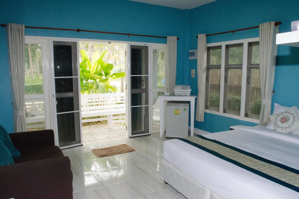 Ban Krut Resort Bang Saphan Thailand Hotel S Ban Krut Resort Bang Saphan