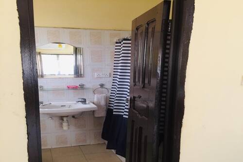 Book Jenos Hotels In Accra Hotels Com