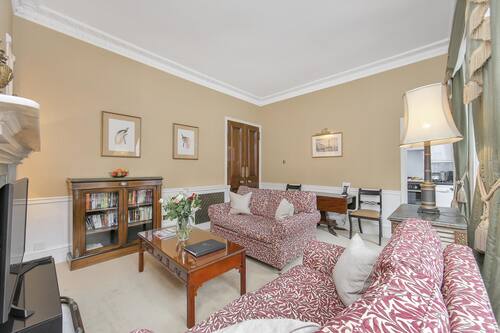 Book 10 Curzon Street Apartments By Mansley In London Hotels Com Book 10 Curzon Street Apartments By Mansley In London Hotels Com