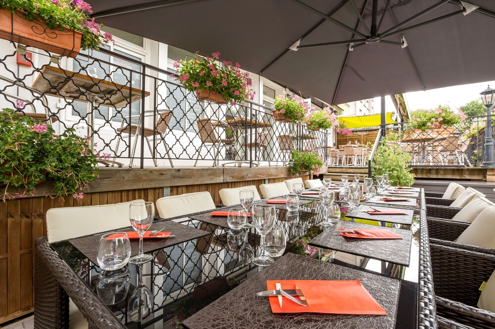 Logis Hotel Restaurant De La Poste En Tence Hotels Com