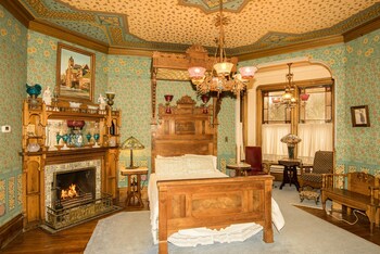 15 Closest Hotels To Grand Harbor Resort And Waterpark In Dubuque 15 Closest Hotels To Grand Harbor Resort And Waterpark In Dubuque